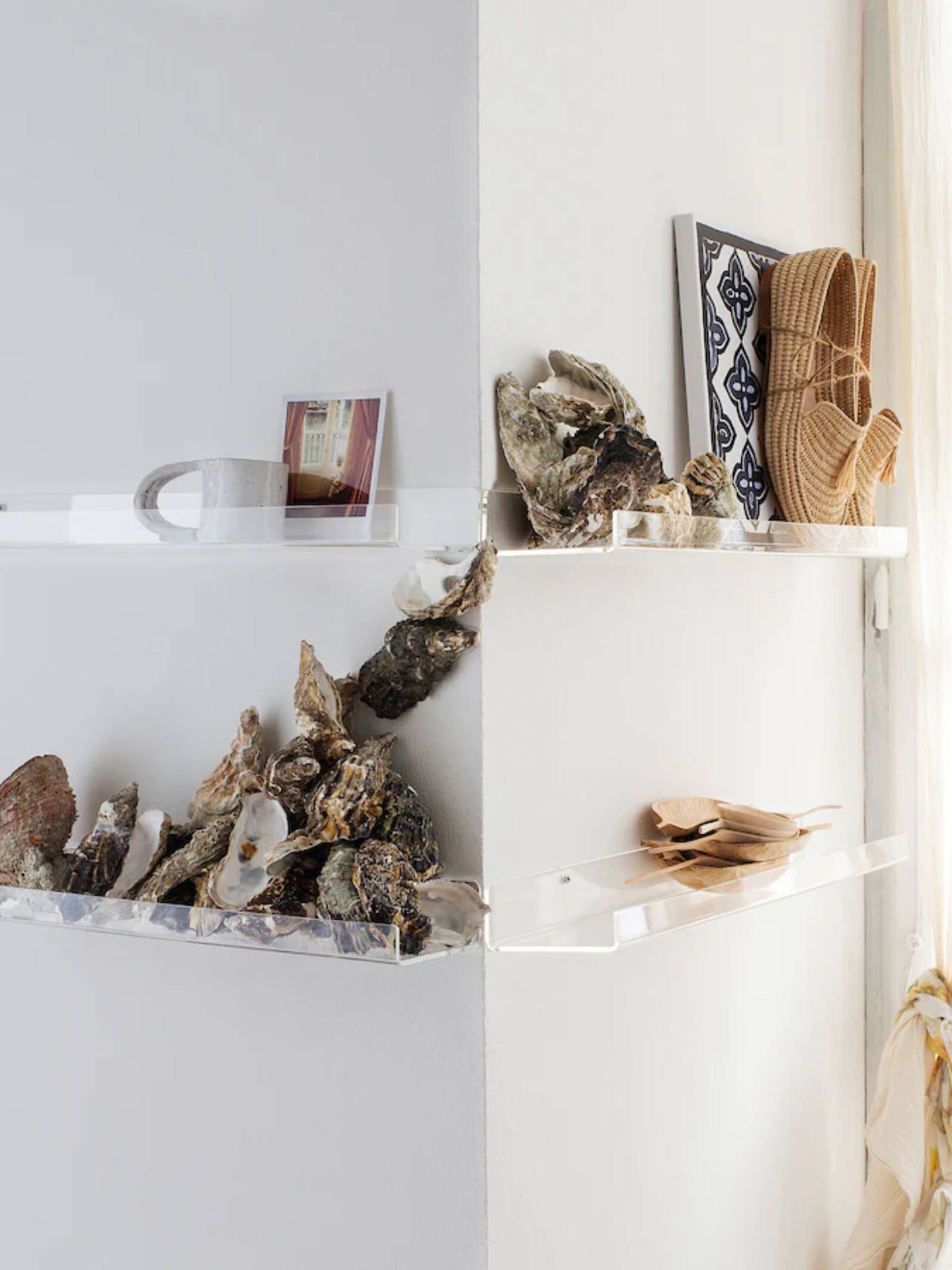Les meilleures solutions d'Ikea et de Leroy Merlin pour un salon petit et bien rangé (Courtesy/Ikea)