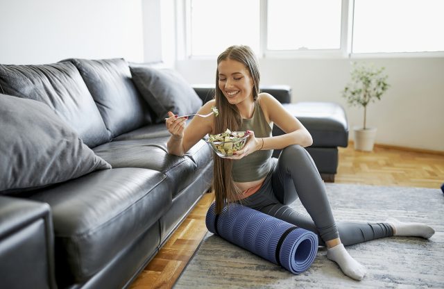 Manger avant ou après l'entraînement : quelle est la meilleure option pour le sport ?