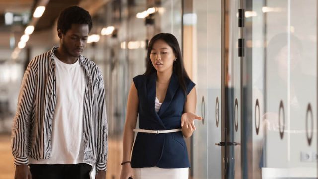 Affronter l'insubordination au travail : un guide complet pour gérer les employés difficiles en entreprise