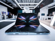 Motorola dévoile le Razr Fold : ce qui rend ce rival du Galaxy Z Fold de Samsung si captivant Smartphone pliable futuriste avec grand écran déplié