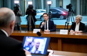 Sénat: Google, OpenAI et Anthropic auditionnés sur l’IA, la transparence et les risques Sénat: Google, OpenAI et Anthropic auditionnés sur l'IA, la transparence et les risques