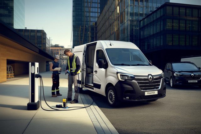 3 500 W, V2G bidirectionnel, batterie inédite, le Renault Master électrique évolue en 2026, ce qui change pour les pros