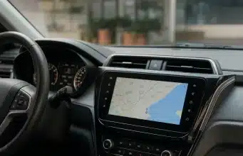 Google Maps et Android Auto comblent leur retard sur Waze avec un affichage indispensable au volant Android Auto et Google Maps