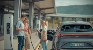Vacances en voiture électrique en 2026, France, Europe, bornes rapides et paiements acceptés, ce qui réduit le stress d'autonomie
